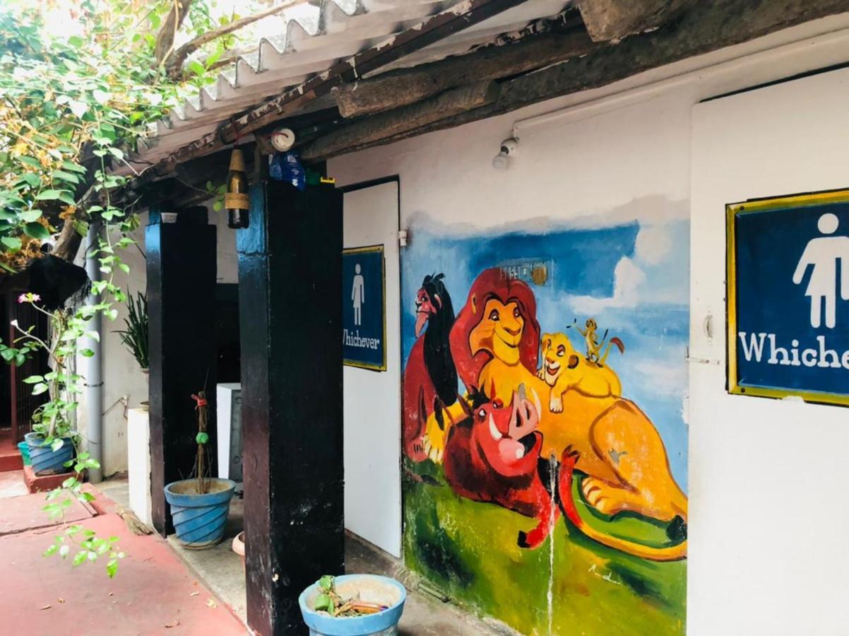 Gurukulam Hostel Puduccseri Kültér fotó